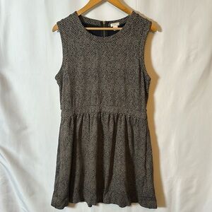 J.Crew Herringbone Dress – Multi-Seasonal Style